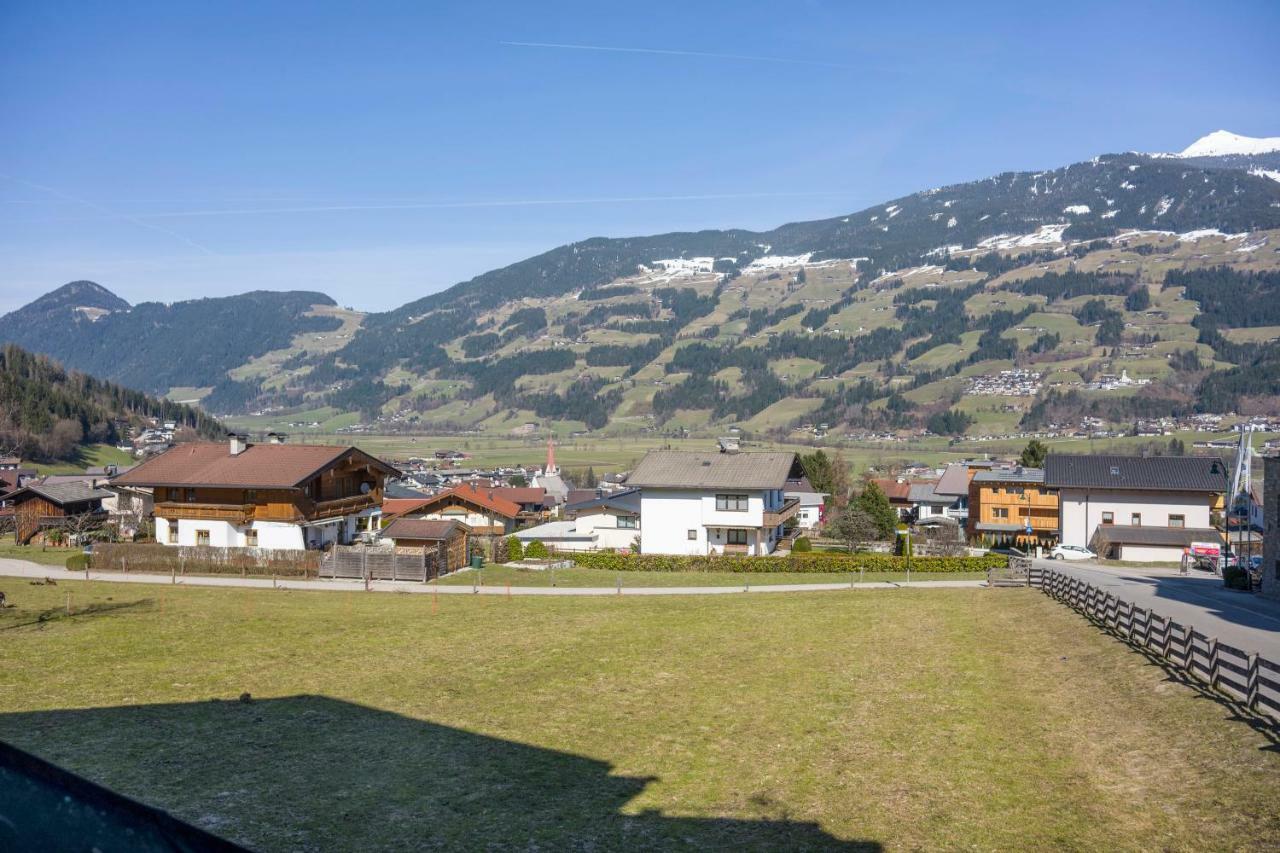 Apartments Gondelspass Fuegen Exterior photo